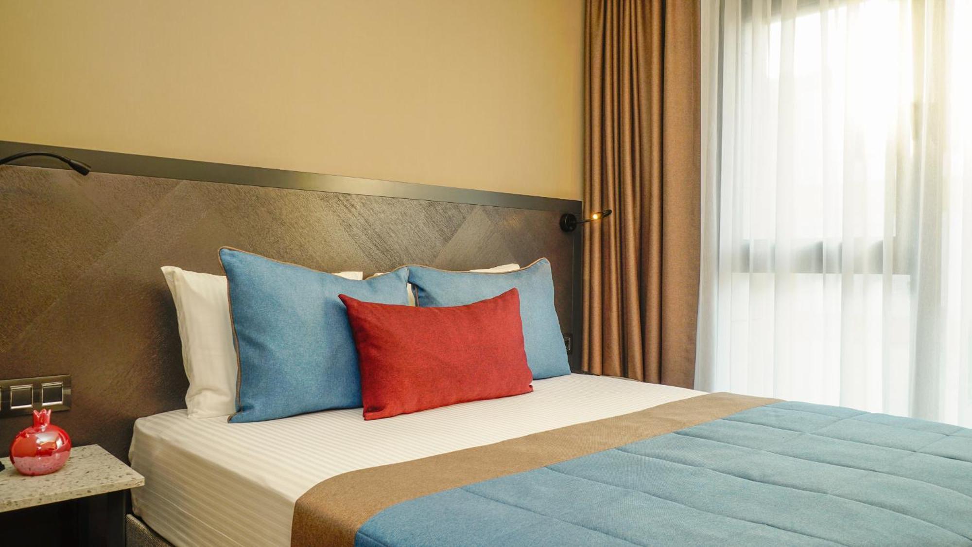 Rudis Hotel ナルリデレ エクステリア 写真