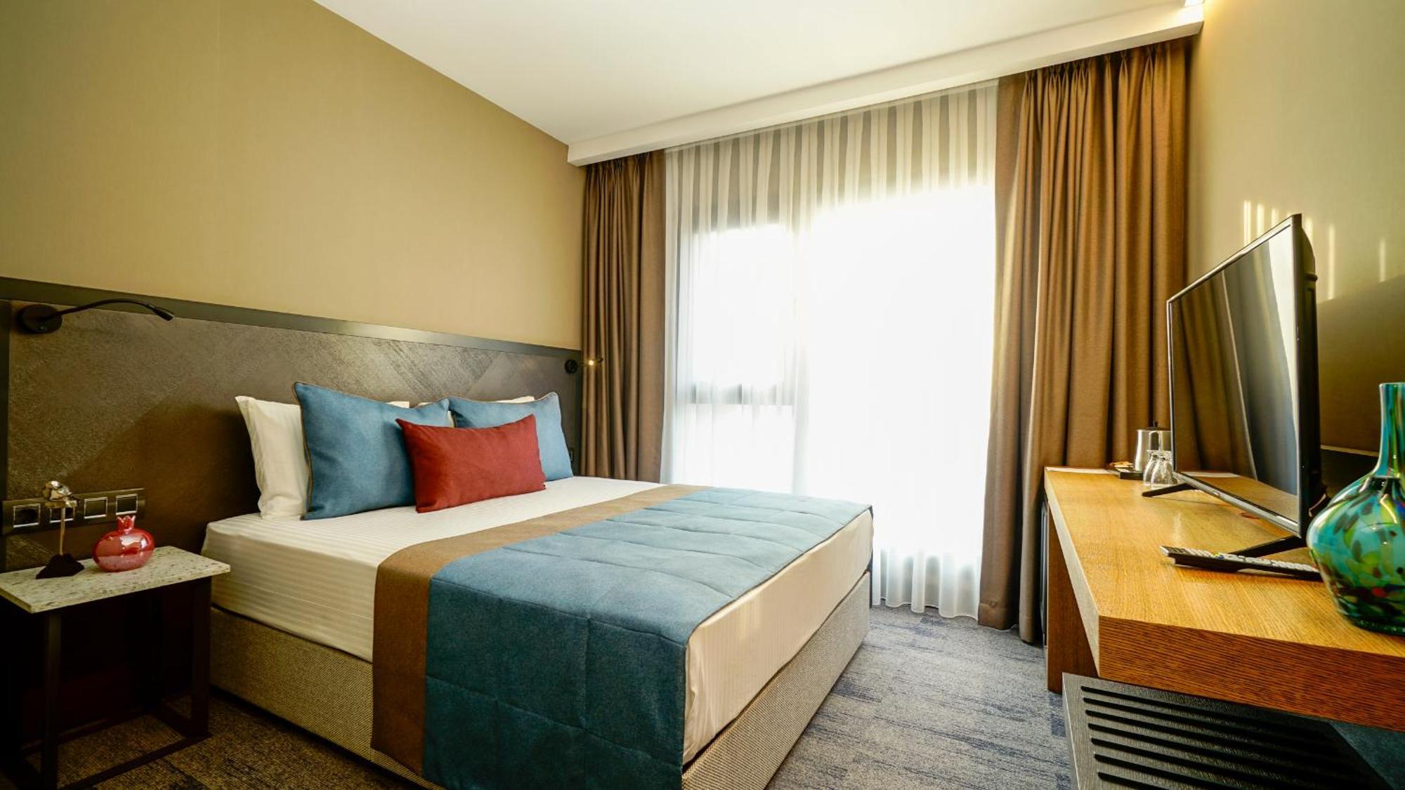 Rudis Hotel ナルリデレ エクステリア 写真