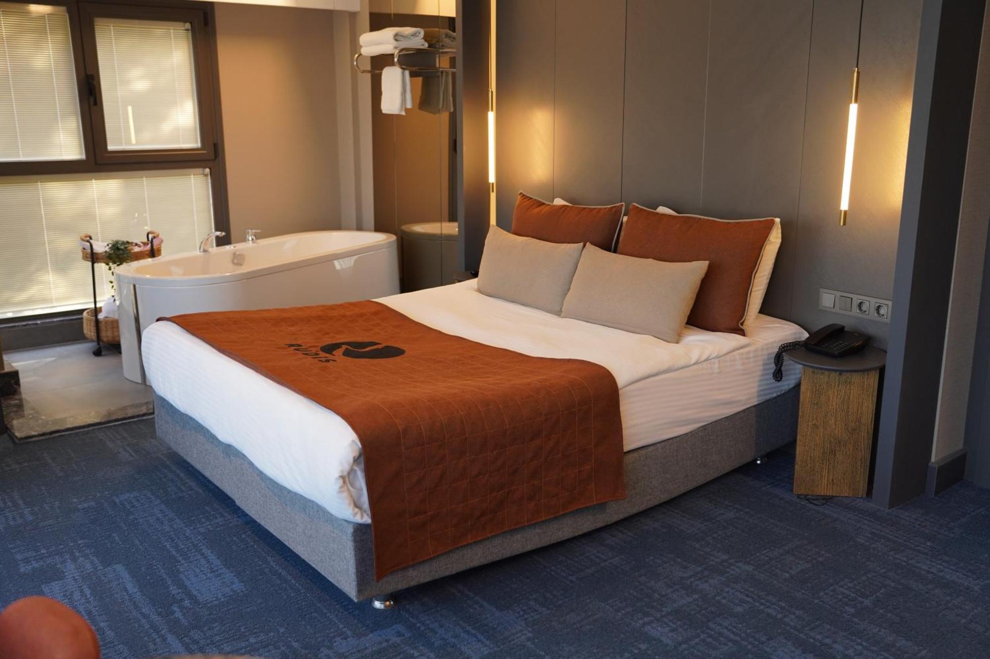 Rudis Hotel ナルリデレ エクステリア 写真