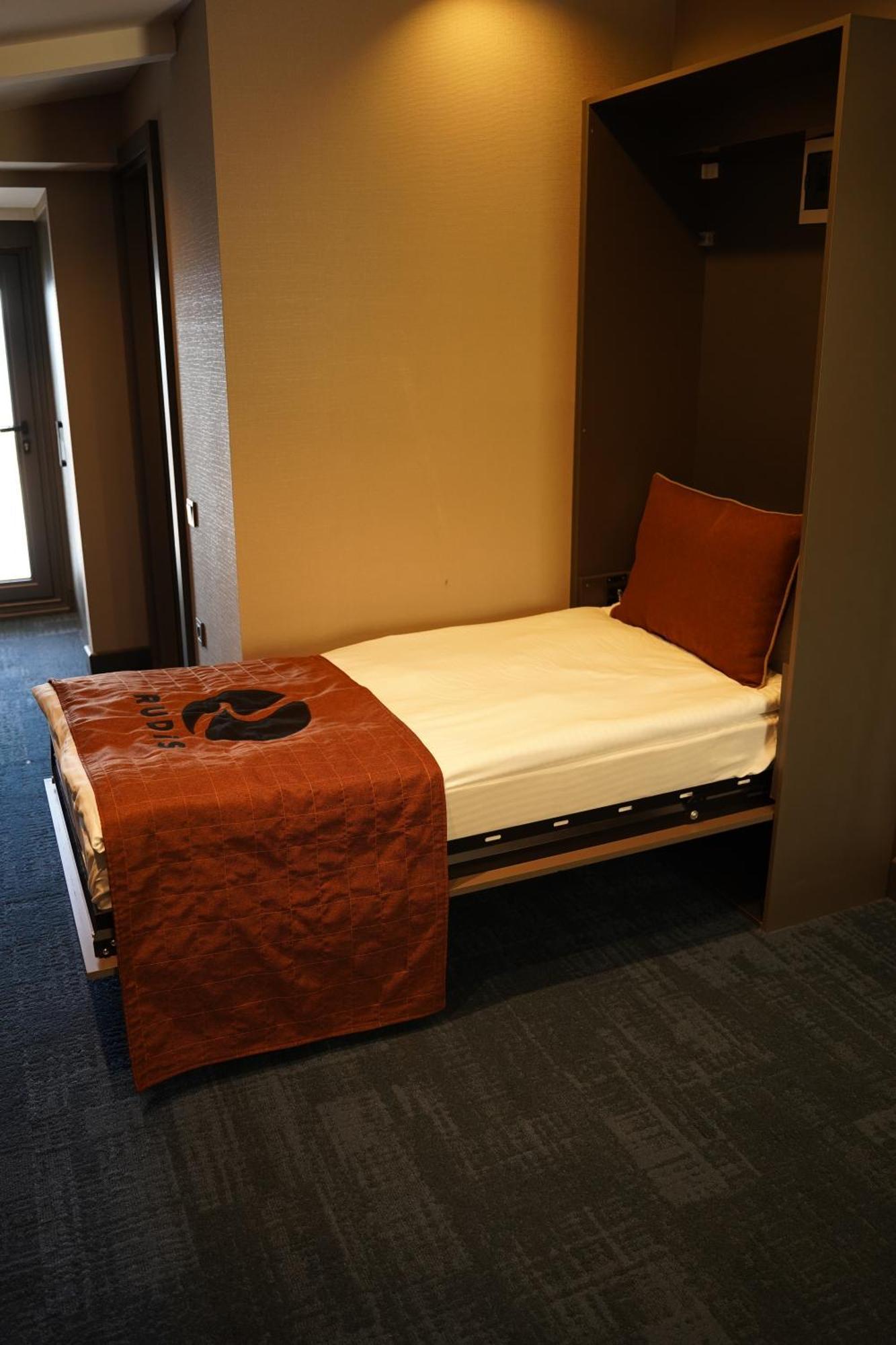 Rudis Hotel ナルリデレ エクステリア 写真