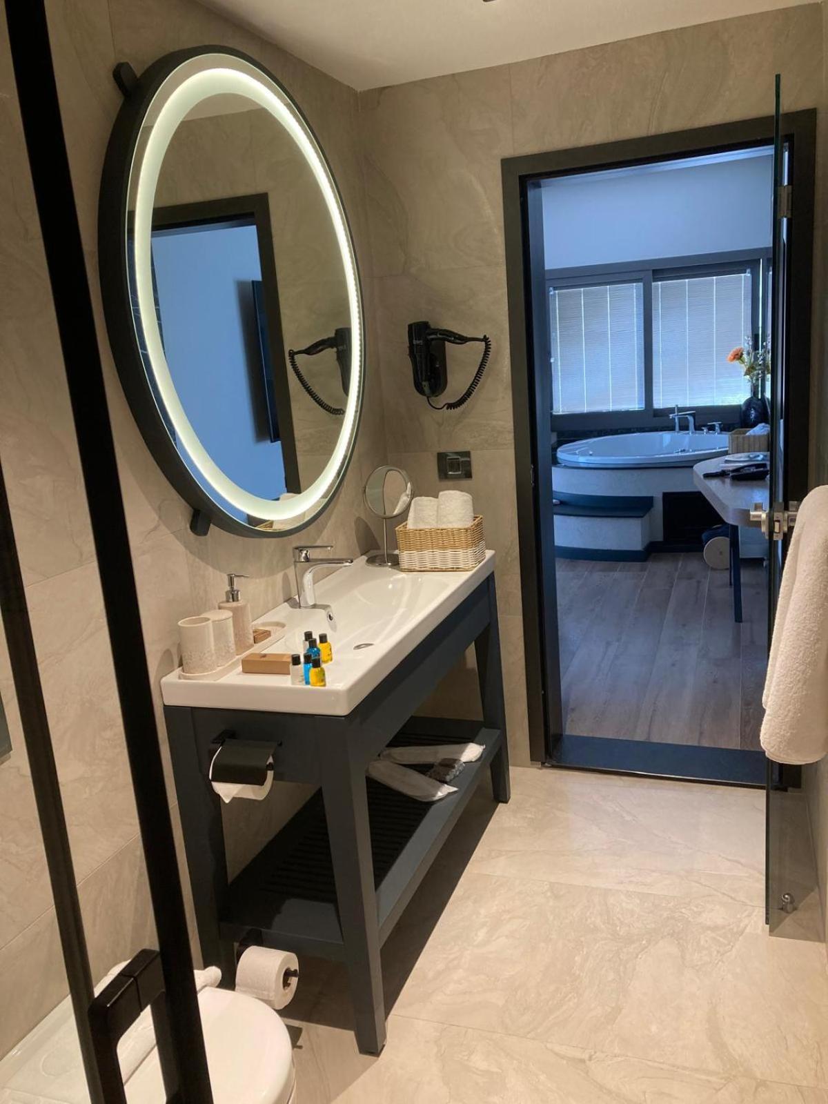 Rudis Hotel ナルリデレ エクステリア 写真